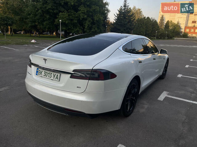 Білий Тесла Модель С, об'ємом двигуна 0 л та пробігом 249 тис. км за 13500 $, фото 5 на Automoto.ua