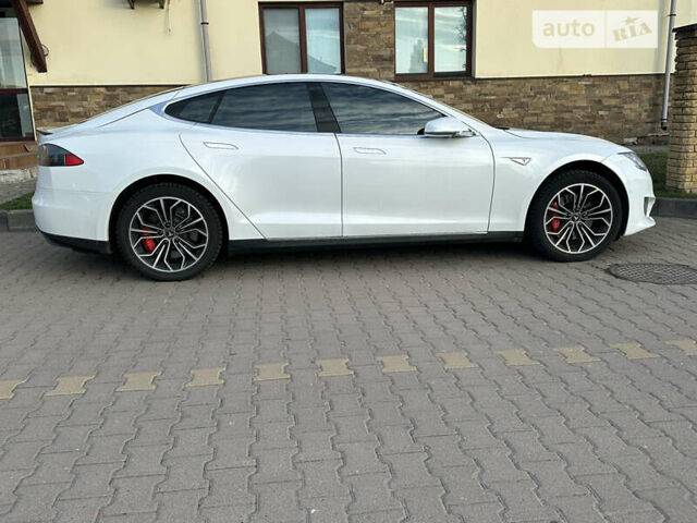 Белый Тесла Модель С, объемом двигателя 0 л и пробегом 143 тыс. км за 20999 $, фото 9 на Automoto.ua