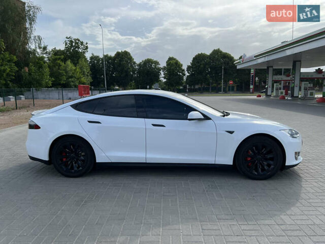 Білий Тесла Модель С, об'ємом двигуна 0 л та пробігом 275 тис. км за 15500 $, фото 9 на Automoto.ua