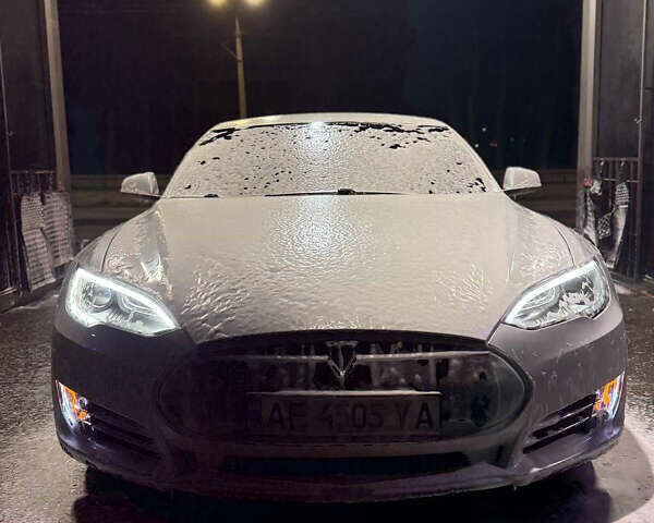 Белый Тесла Модель С, объемом двигателя 0 л и пробегом 150 тыс. км за 17000 $, фото 13 на Automoto.ua