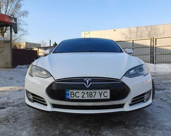 Белый Тесла Модель С, объемом двигателя 0 л и пробегом 148 тыс. км за 14200 $, фото 1 на Automoto.ua