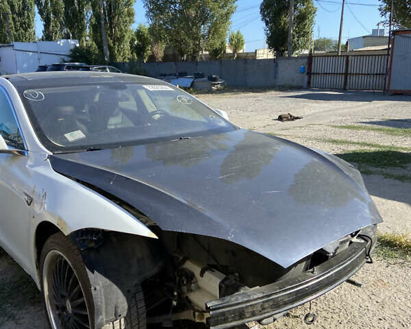 Білий Тесла Модель С, об'ємом двигуна 0 л та пробігом 163 тис. км за 8700 $, фото 3 на Automoto.ua