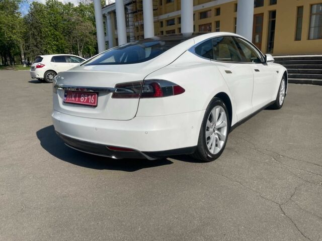 Білий Тесла Модель С, об'ємом двигуна 0 л та пробігом 191 тис. км за 11900 $, фото 11 на Automoto.ua