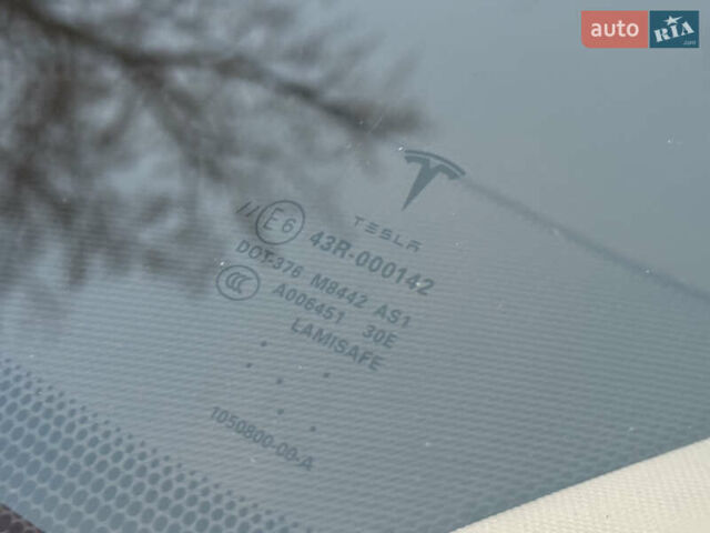 Білий Тесла Модель С, об'ємом двигуна 0 л та пробігом 108 тис. км за 14200 $, фото 15 на Automoto.ua