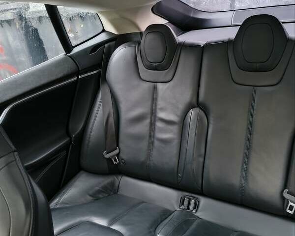 Белый Тесла Модель С, объемом двигателя 0 л и пробегом 116 тыс. км за 16000 $, фото 18 на Automoto.ua