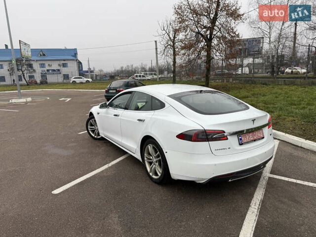 Белый Тесла Модель С, объемом двигателя 0 л и пробегом 217 тыс. км за 11200 $, фото 10 на Automoto.ua
