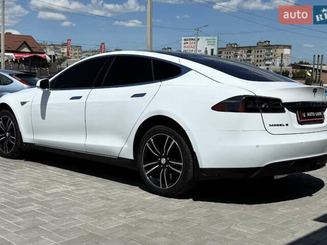 Белый Тесла Модель С, объемом двигателя 0 л и пробегом 186 тыс. км за 15700 $, фото 7 на Automoto.ua