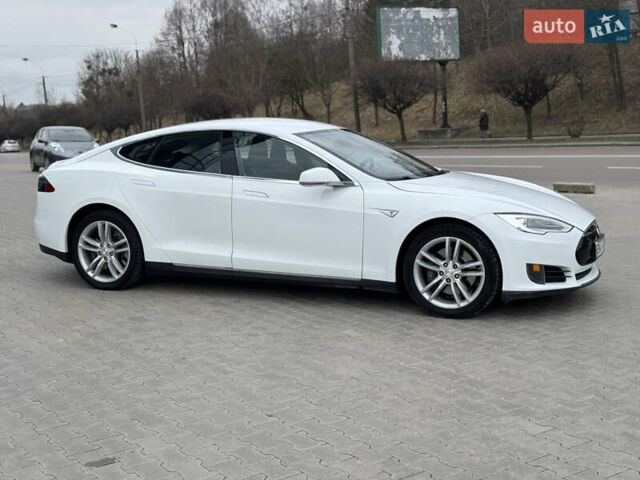 Белый Тесла Модель С, объемом двигателя 0 л и пробегом 257 тыс. км за 14550 $, фото 9 на Automoto.ua