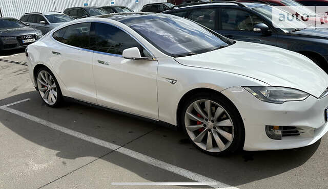 Білий Тесла Модель С, об'ємом двигуна 0 л та пробігом 143 тис. км за 20999 $, фото 5 на Automoto.ua