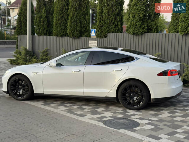 Белый Тесла Модель С, объемом двигателя 0 л и пробегом 260 тыс. км за 12350 $, фото 5 на Automoto.ua