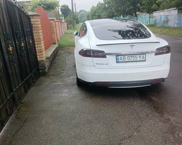 Білий Тесла Модель С, об'ємом двигуна 0 л та пробігом 147 тис. км за 15499 $, фото 3 на Automoto.ua