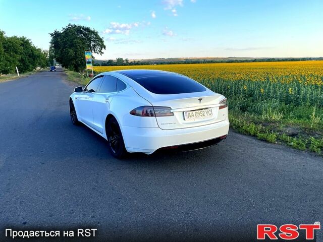 Білий Тесла Модель С, об'ємом двигуна 0 л та пробігом 168 тис. км за 14500 $, фото 2 на Automoto.ua