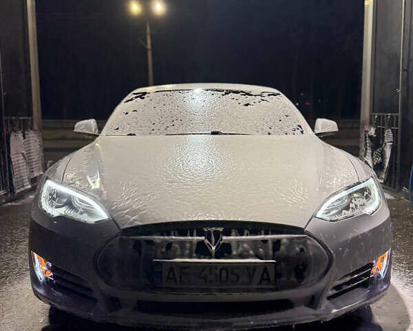 Белый Тесла Модель С, объемом двигателя 0 л и пробегом 150 тыс. км за 17000 $, фото 10 на Automoto.ua