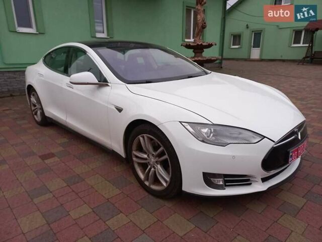Білий Тесла Модель С, об'ємом двигуна 0 л та пробігом 188 тис. км за 12500 $, фото 1 на Automoto.ua