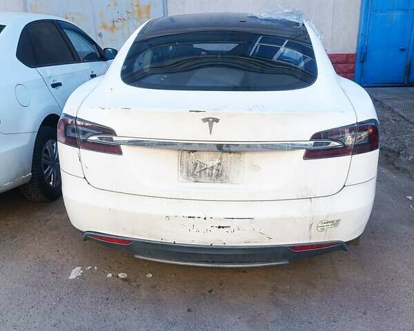 Білий Тесла Модель С, об'ємом двигуна 0 л та пробігом 126 тис. км за 5999 $, фото 4 на Automoto.ua