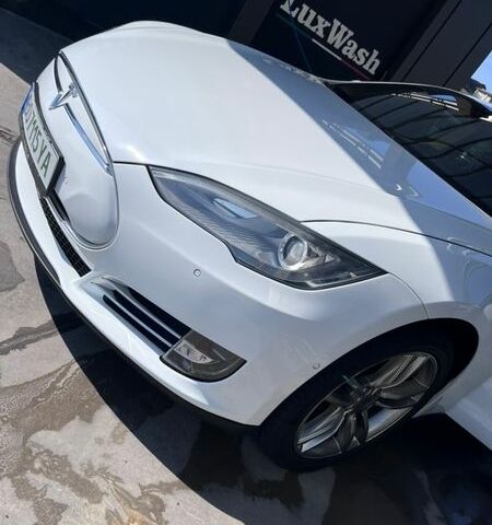 Білий Тесла Модель С, об'ємом двигуна 0 л та пробігом 156 тис. км за 12500 $, фото 1 на Automoto.ua