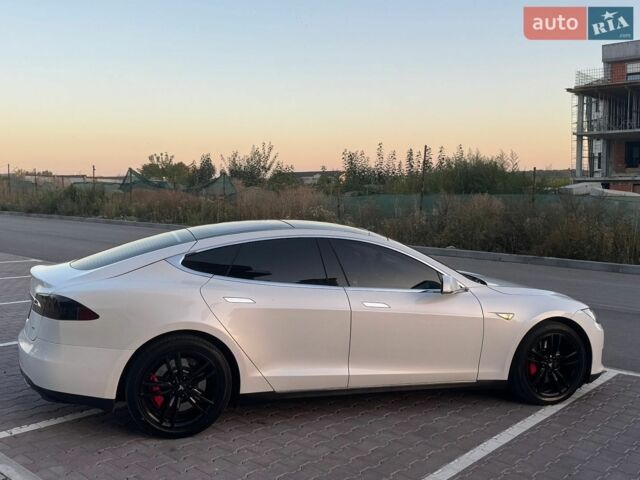 Белый Тесла Модель С, объемом двигателя 0 л и пробегом 258 тыс. км за 13900 $, фото 14 на Automoto.ua