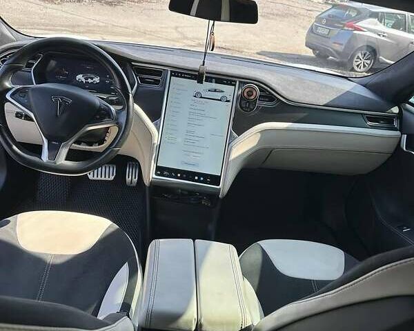 Белый Тесла Модель С, объемом двигателя 0 л и пробегом 163 тыс. км за 9800 $, фото 8 на Automoto.ua