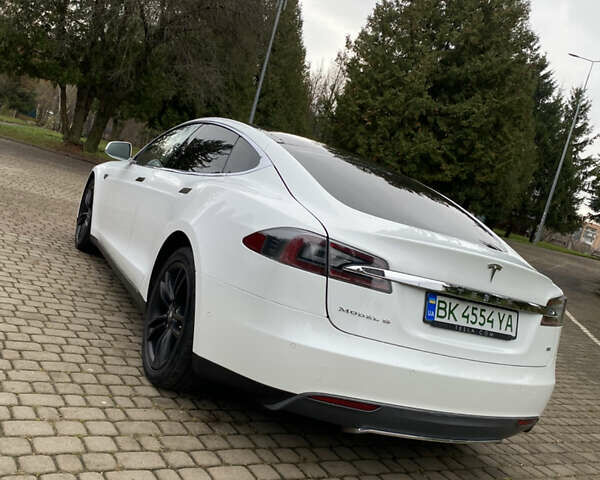Белый Тесла Модель С, объемом двигателя 0 л и пробегом 166 тыс. км за 14000 $, фото 10 на Automoto.ua