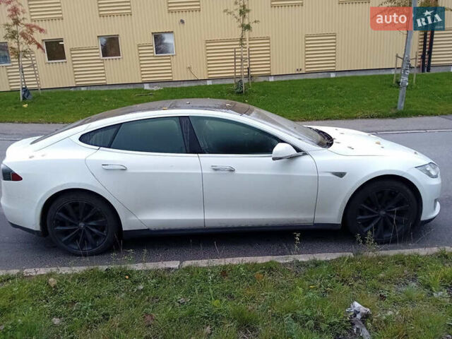 Белый Тесла Модель С, объемом двигателя 0 л и пробегом 400 тыс. км за 8700 $, фото 26 на Automoto.ua