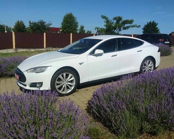 Белый Тесла Модель С, объемом двигателя 0 л и пробегом 260 тыс. км за 13599 $, фото 20 на Automoto.ua