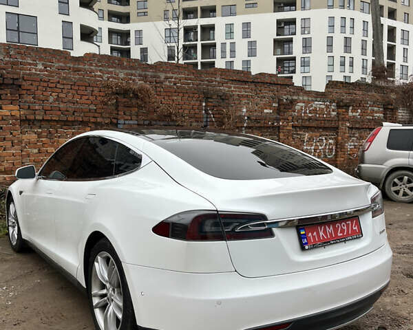 Белый Тесла Модель С, объемом двигателя 0 л и пробегом 162 тыс. км за 13990 $, фото 8 на Automoto.ua