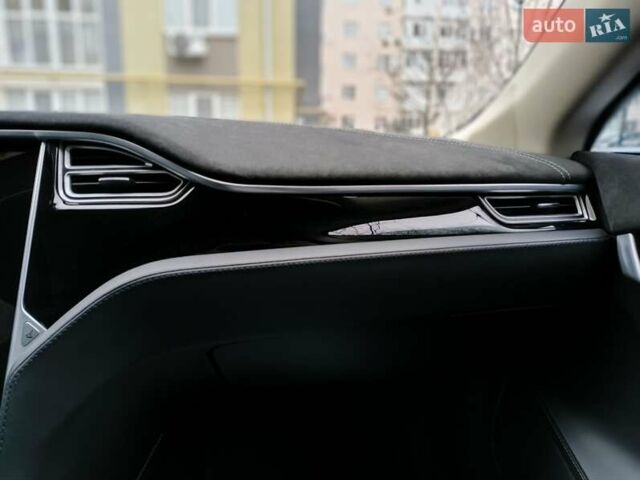 Белый Тесла Модель С, объемом двигателя 0 л и пробегом 116 тыс. км за 16000 $, фото 27 на Automoto.ua