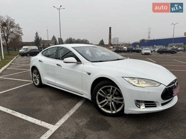 Белый Тесла Модель С, объемом двигателя 0 л и пробегом 217 тыс. км за 11200 $, фото 11 на Automoto.ua