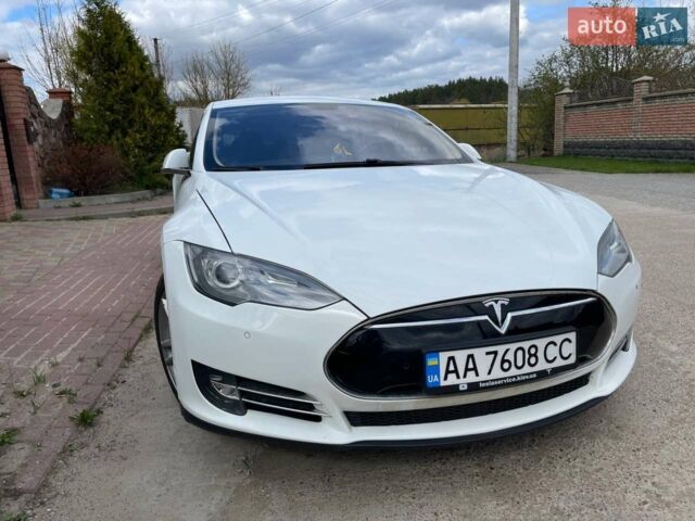Белый Тесла Модель С, объемом двигателя 0 л и пробегом 165 тыс. км за 13500 $, фото 4 на Automoto.ua