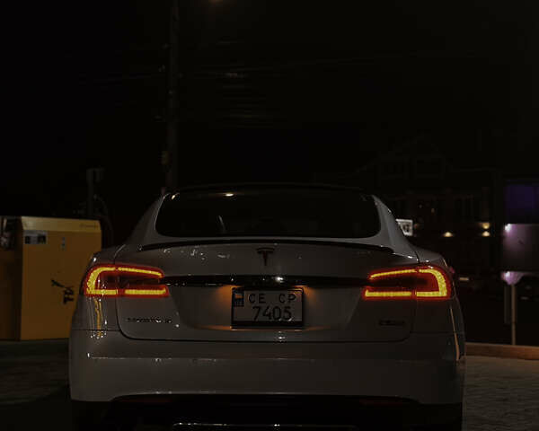 Білий Тесла Модель С, об'ємом двигуна 0 л та пробігом 152 тис. км за 23999 $, фото 11 на Automoto.ua