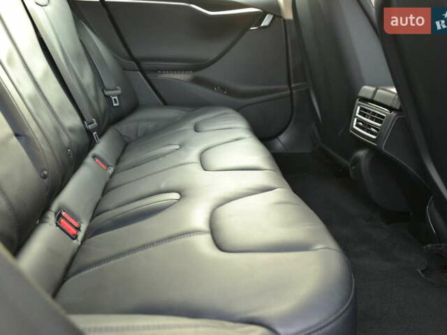 Білий Тесла Модель С, об'ємом двигуна 0 л та пробігом 204 тис. км за 12999 $, фото 19 на Automoto.ua