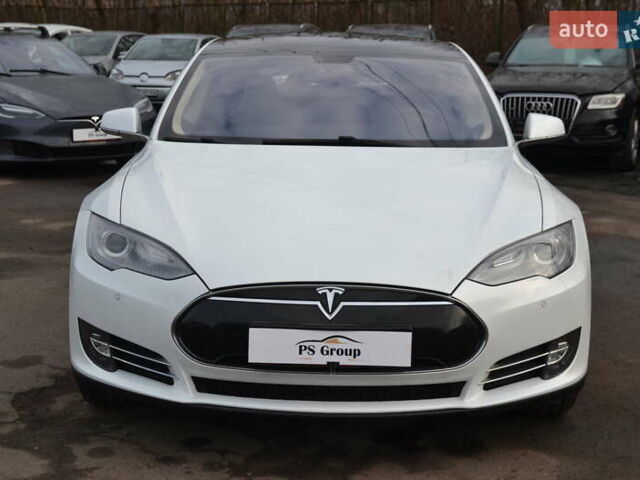 Білий Тесла Модель С, об'ємом двигуна 0 л та пробігом 204 тис. км за 12999 $, фото 2 на Automoto.ua