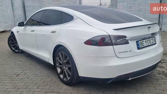 Білий Тесла Модель С, об'ємом двигуна 0 л та пробігом 93 тис. км за 17999 $, фото 4 на Automoto.ua