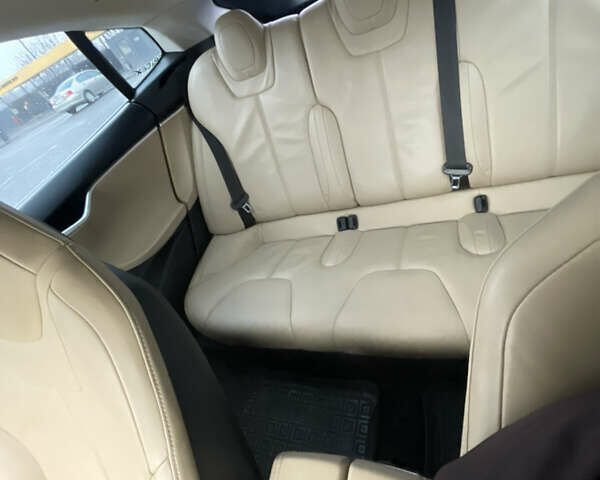 Білий Тесла Модель С, об'ємом двигуна 0 л та пробігом 150 тис. км за 16500 $, фото 40 на Automoto.ua