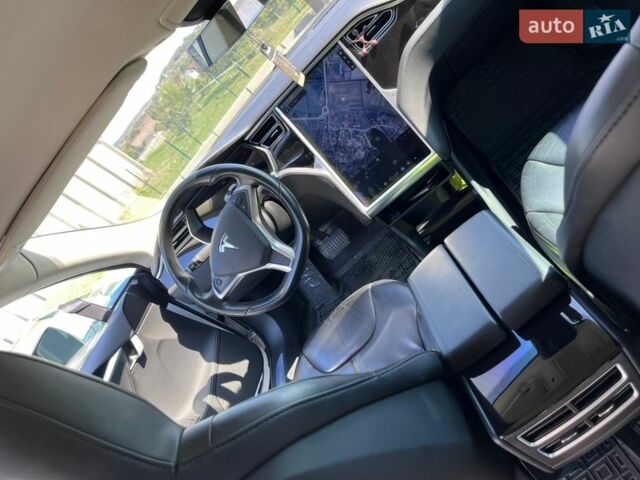Білий Тесла Модель С, об'ємом двигуна 0 л та пробігом 156 тис. км за 12500 $, фото 13 на Automoto.ua
