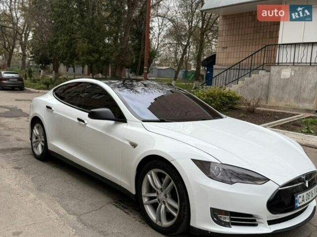 Белый Тесла Модель С, объемом двигателя 0 л и пробегом 152 тыс. км за 11900 $, фото 46 на Automoto.ua