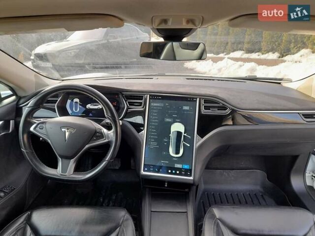 Белый Тесла Модель С, объемом двигателя 0 л и пробегом 168 тыс. км за 13500 $, фото 14 на Automoto.ua