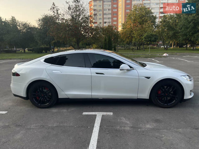 Білий Тесла Модель С, об'ємом двигуна 0 л та пробігом 249 тис. км за 13500 $, фото 3 на Automoto.ua