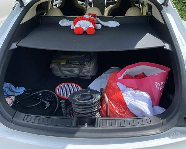 Білий Тесла Модель С, об'ємом двигуна 0 л та пробігом 183 тис. км за 13000 $, фото 1 на Automoto.ua