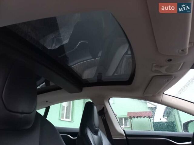Білий Тесла Модель С, об'ємом двигуна 0 л та пробігом 188 тис. км за 12500 $, фото 8 на Automoto.ua
