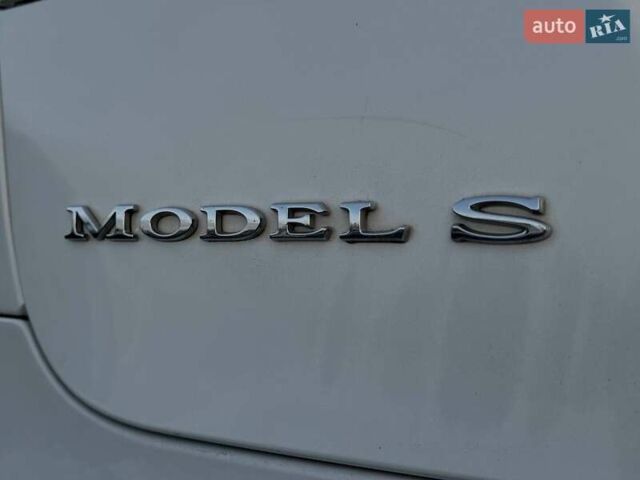 Білий Тесла Модель С, об'ємом двигуна 0 л та пробігом 470 тис. км за 13700 $, фото 22 на Automoto.ua