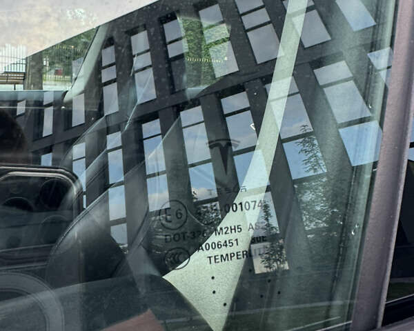 Белый Тесла Модель С, объемом двигателя 0 л и пробегом 108 тыс. км за 16500 $, фото 22 на Automoto.ua