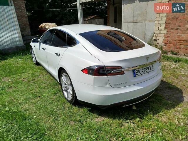 Білий Тесла Модель С, об'ємом двигуна 0 л та пробігом 253 тис. км за 15000 $, фото 21 на Automoto.ua