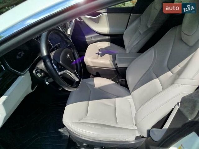 Білий Тесла Модель С, об'ємом двигуна 0 л та пробігом 253 тис. км за 15000 $, фото 14 на Automoto.ua
