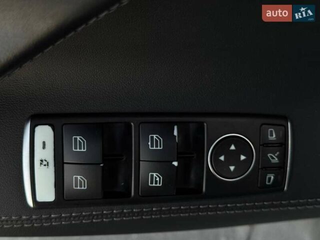 Білий Тесла Модель С, об'ємом двигуна 0 л та пробігом 470 тис. км за 13700 $, фото 30 на Automoto.ua