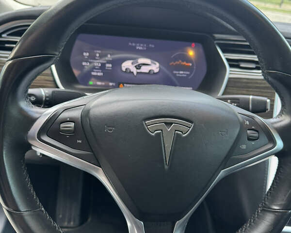 Белый Тесла Модель С, объемом двигателя 0 л и пробегом 108 тыс. км за 16500 $, фото 16 на Automoto.ua