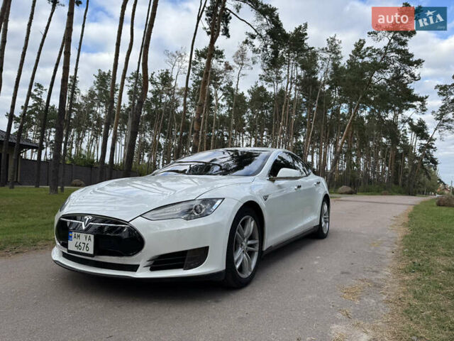 Тесла Модель С 2015 в Житомире на Automoto.ua Белый Тесла Модель С, объемом двигателя 0 л и пробегом 97 тыс. км за 14500 $, фото 1 на Automoto.ua
