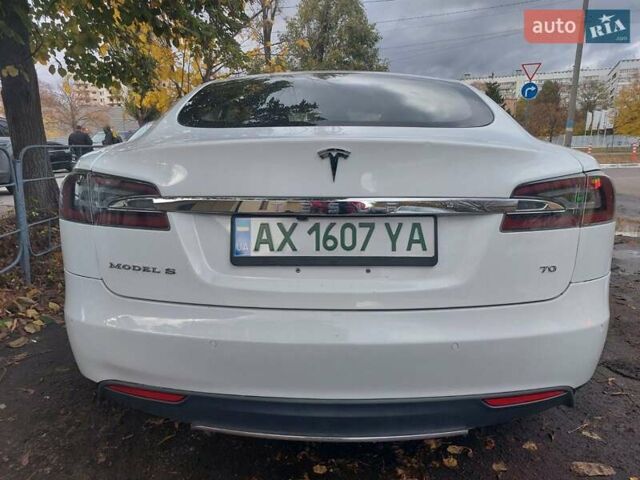 Белый Тесла Модель С, объемом двигателя 0 л и пробегом 120 тыс. км за 16100 $, фото 2 на Automoto.ua