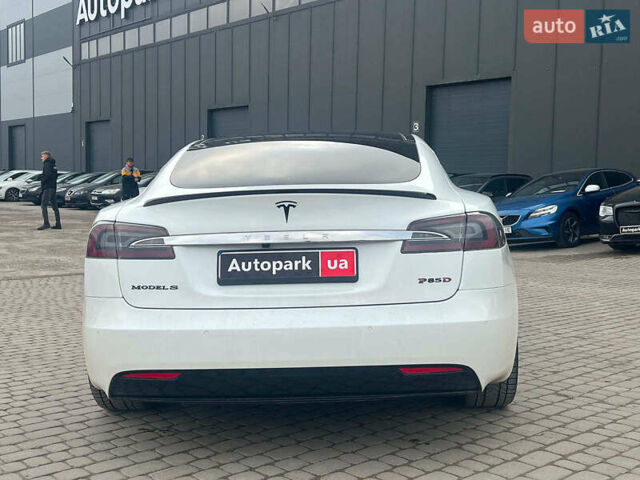 Белый Тесла Модель С, объемом двигателя 0 л и пробегом 225 тыс. км за 15940 $, фото 7 на Automoto.ua