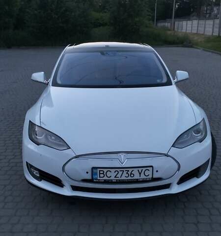 Белый Тесла Модель С, объемом двигателя 0 л и пробегом 238 тыс. км за 12200 $, фото 1 на Automoto.ua